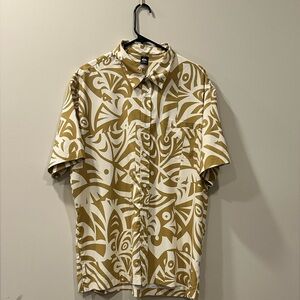 Quicksilver Waterman Yellow and Tan Patterned Short Sleeve Shirt
